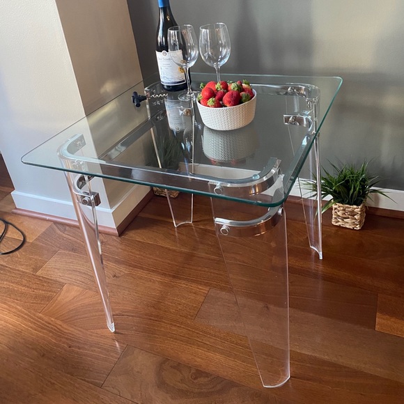 Modern glass table. Unique and stylish design. - Picture 2 of 8